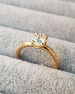 Gold Oval Diamond Engagement Ring